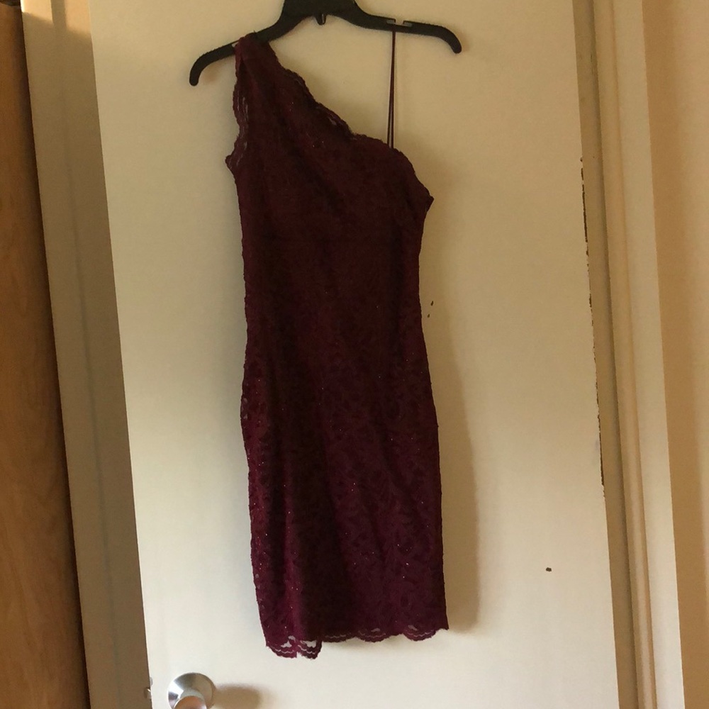 Juniors size 5/6 merlot and sparkly dress.